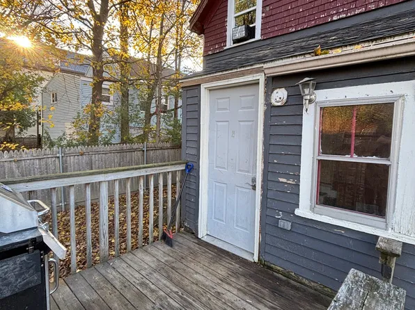 12 Boynton St APT 1, Bangor, ME 04401
