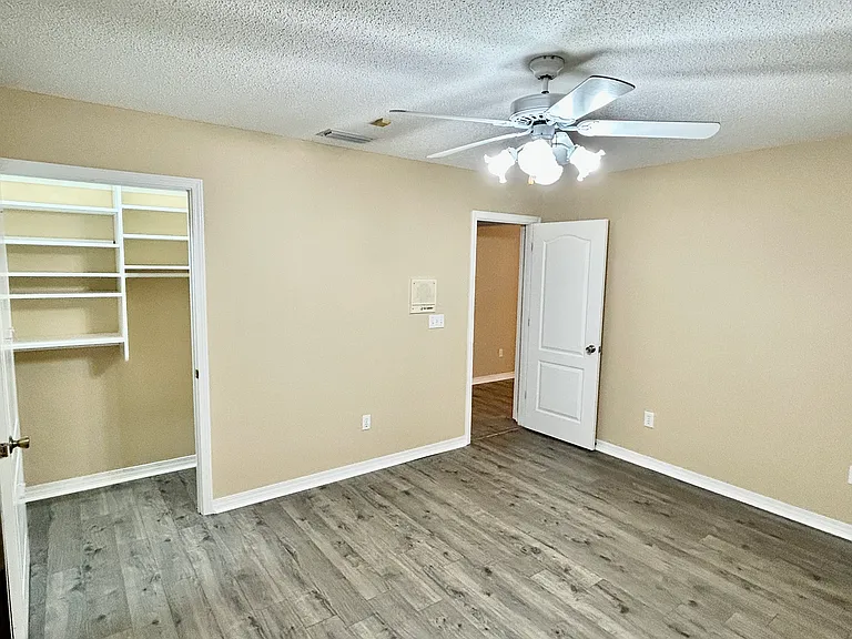 640 Wedgewood Dr — Photo 16