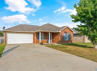 430 Wade Rd SE, Owens Cross Roads, AL 35763