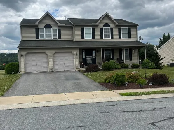 4 Oswego Ln, Reading, PA 19605