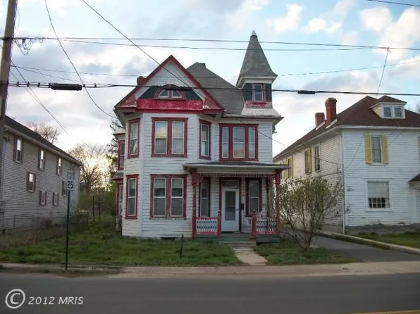 711 Winchester Ave, Martinsburg, WV 25401