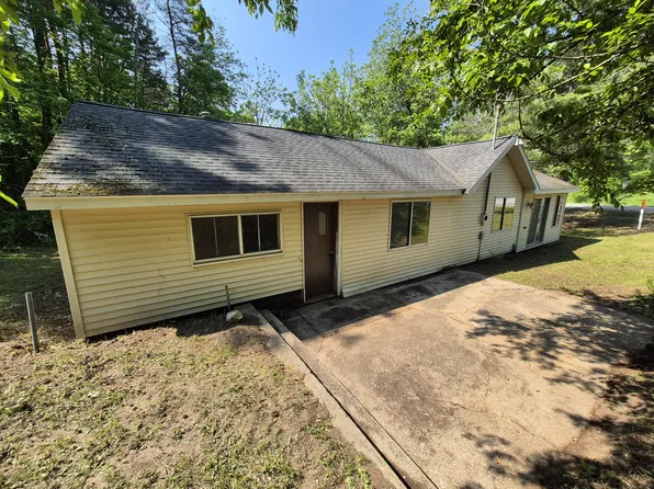 2468 N Mundy Ave, White Cloud, MI 49349