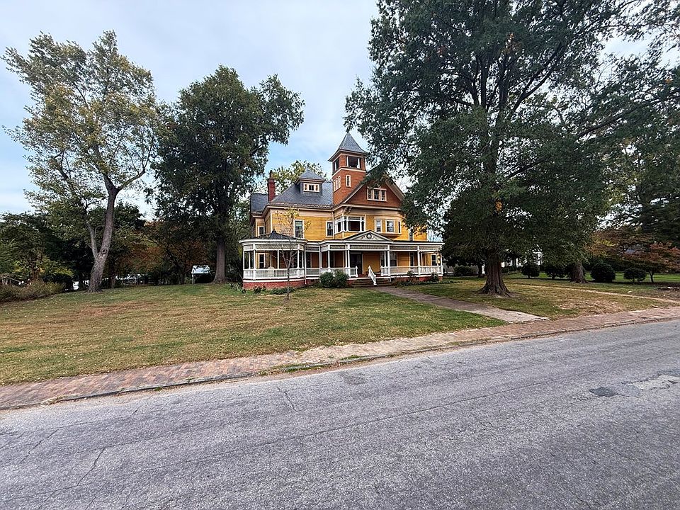 61st image of 117 Reid St