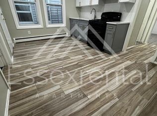666 Grove St, Irvington, NJ 07111