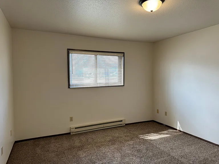 Silver Leaf Apartments — Photo 36