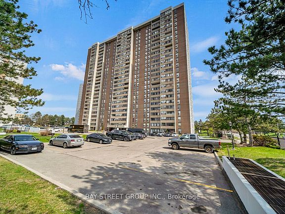 2nd image of 18 Knightsbridge Rd #1003