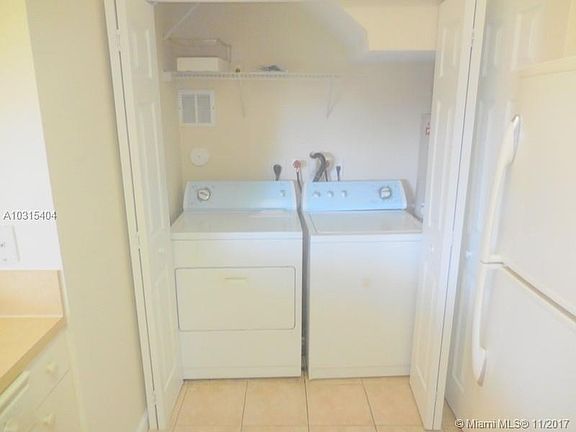 5th image of 1006 N Santa Catalina Cir