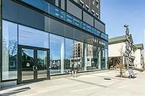 181 King St S #1010 — Photo 4