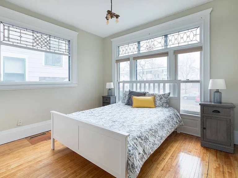 2213 Aldrich Ave S #1 — Photo 9