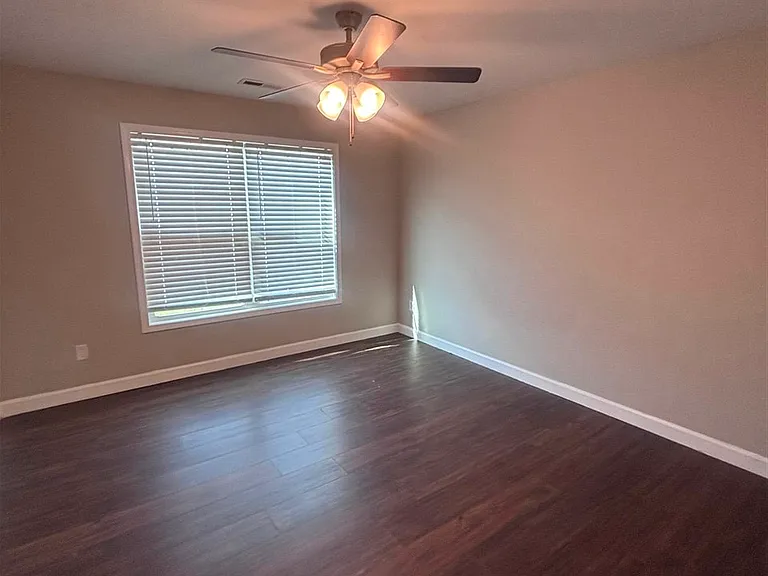 515 Hilton Ct #B — Photo 6