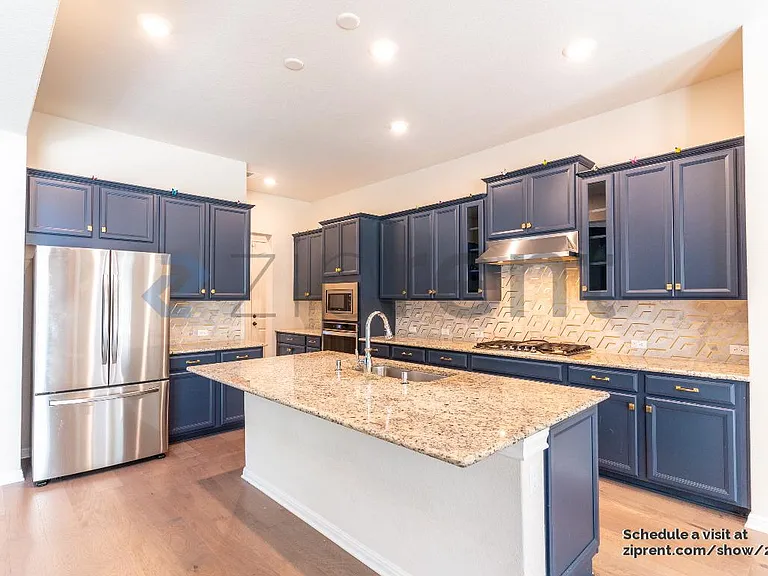 7601 Paruline Dr — Photo 5