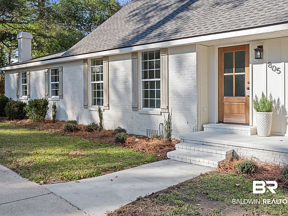 2nd image of 805 Gayfer Ave