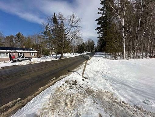 4th image of 162 Davis Rd