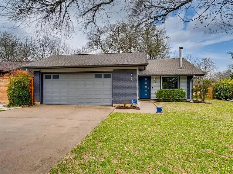 2403 Aldford Dr — Photo 1