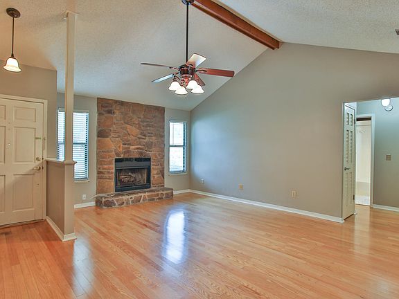 3rd image of 10720 Hearthstone Dr