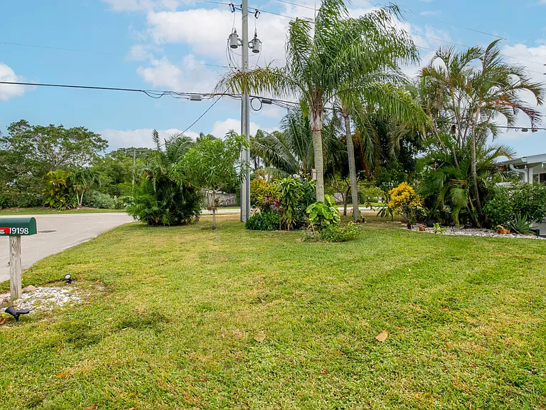 19198 SE Bryant Dr — Photo 5