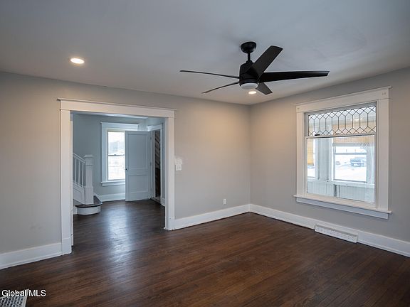 4th image of 21 Bruen Court