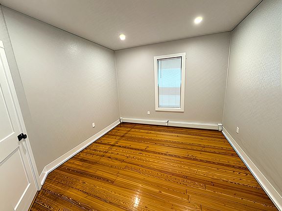 5th image of 50 Crescent Ave #1