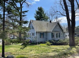 13 Appleton Rd, Needham, MA 02492