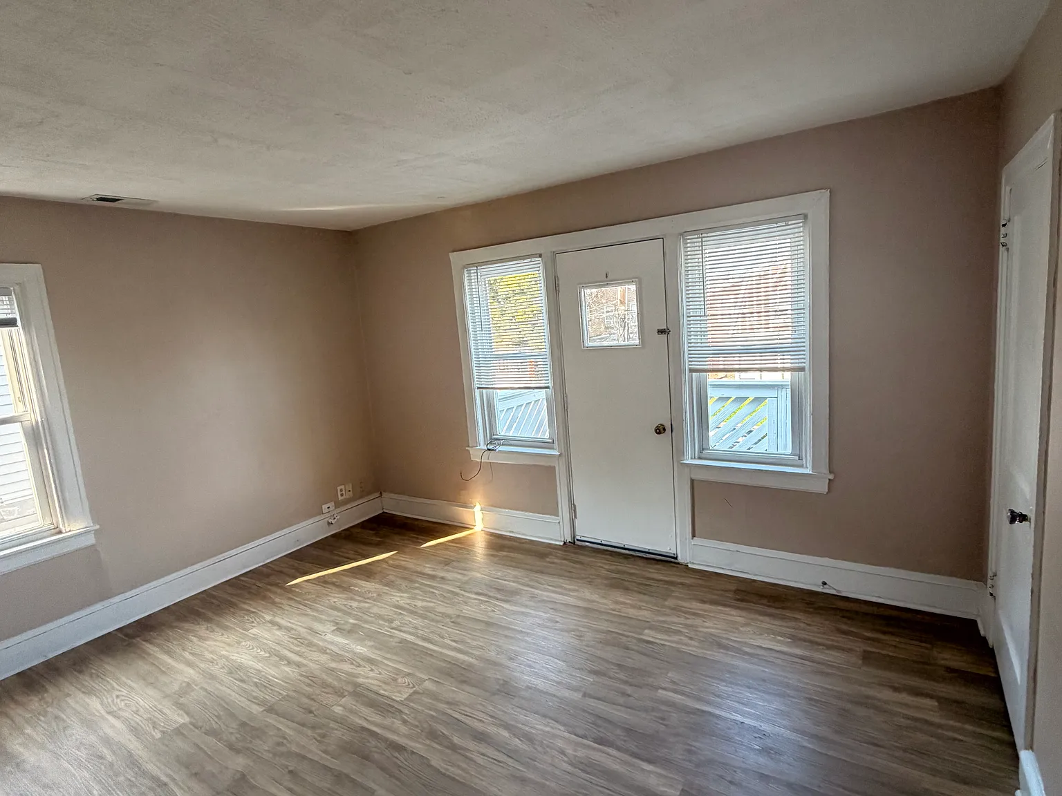 2 bed, 1450 sqft, $1,650 — Photo 3