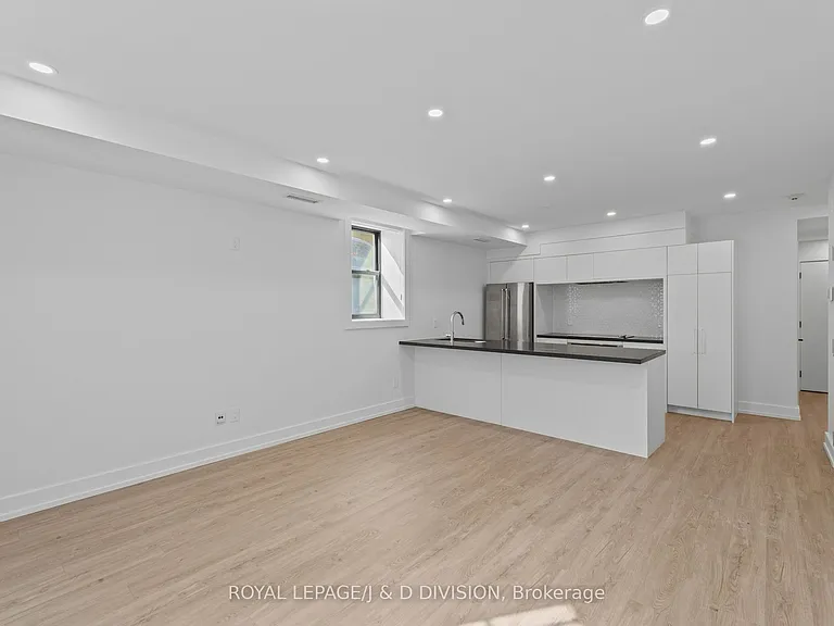 314 Lonsdale Rd #2 — Photo 8