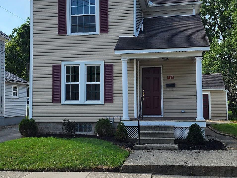 1st image of 216 Heaton Ave