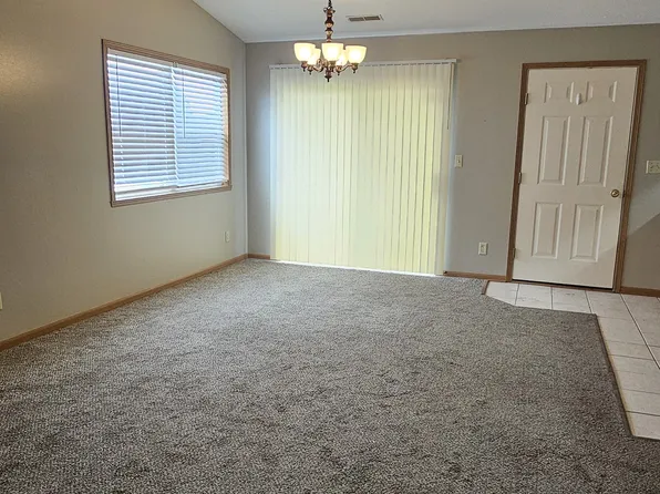 2222 Grandchester Pl #2222, Rockford, IL 61107