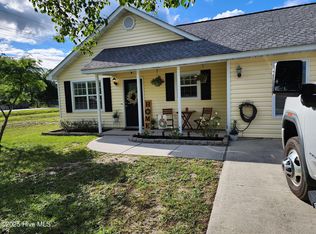 101 Dayrell Dr, Hubert, NC 28539