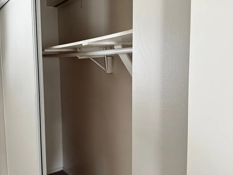 Walk in closet