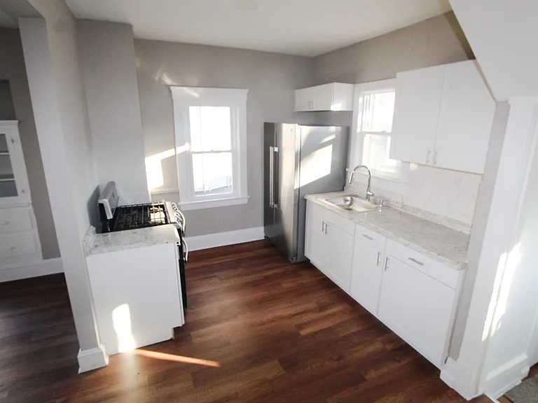 11920 Browning Ave — Photo 10