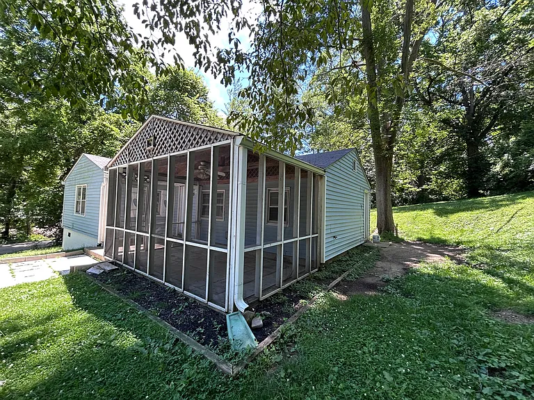 8785 Hillside Pkwy — Photo 14