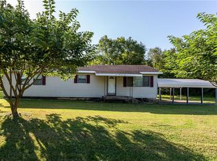 634 N Gentry Blvd, Gentry, AR 72734
