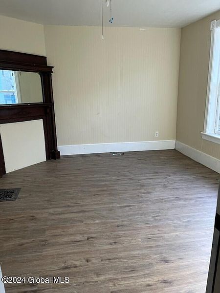 2nd image of 542 2nd Avenue