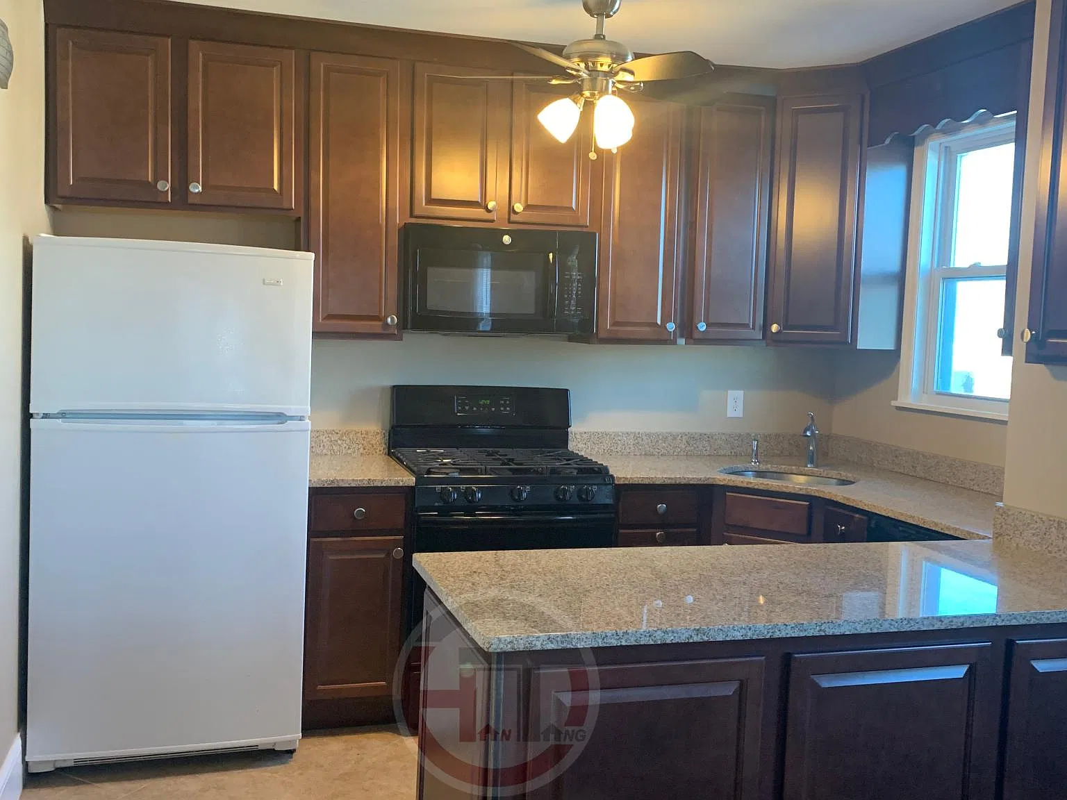 2 bed, 1200 sqft, $2,550 — Photo 2