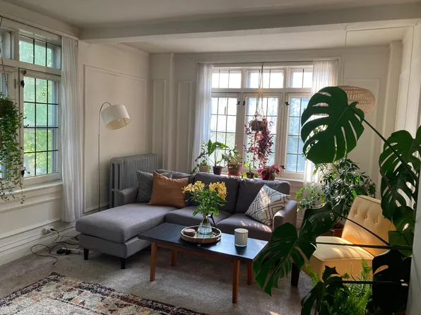 2218 N Summit Ave, Milwaukee, WI