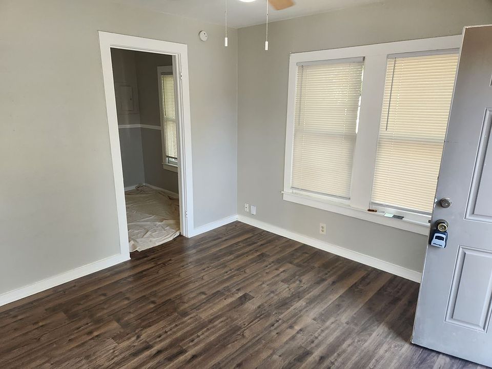 1st image of 203 E Rosewood Ave #11283257