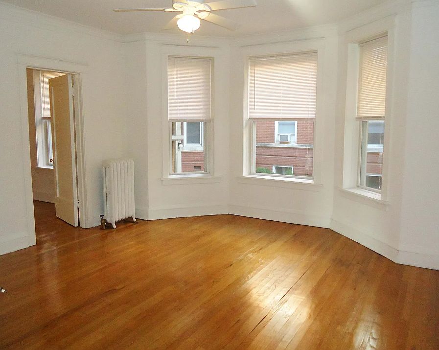 Living Room vacant