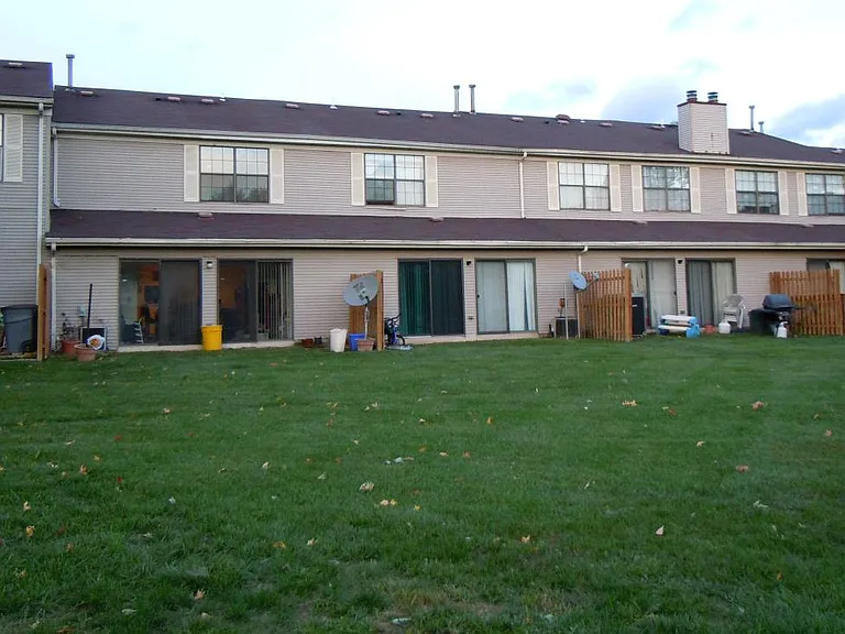 358 Bromley Pl — Photo 7