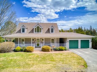 23 Ebenecook Rd, Southport, ME 04576