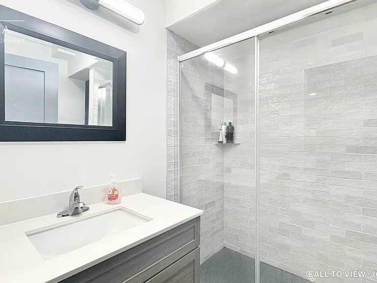 50 Clarendon Ave #2 — Photo 6