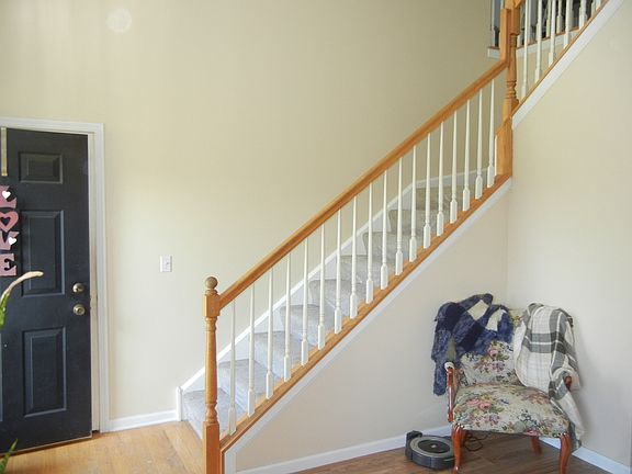 5th image of 91 E Haines Dr
