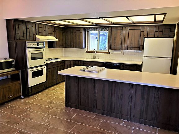 5th image of 24118 E Lakeridge Dr