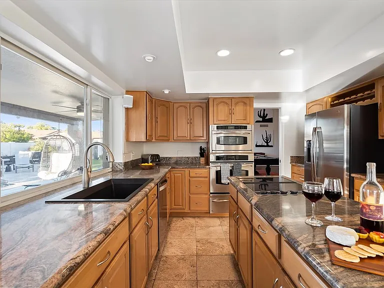 6252 E Beverly Ln — Photo 11