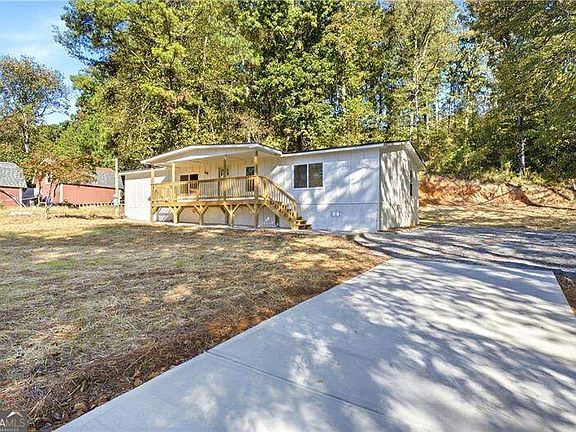 3rd image of 158 Oak Hollow Rd SE