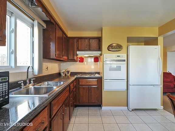5th image of 9382 N Parkside Dr