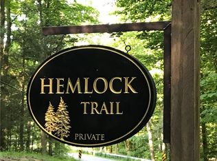 300 Hemlock Trl, Webster, NY 14580