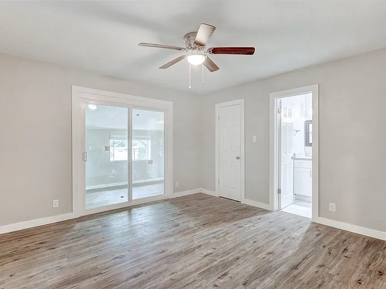 820 Stadium Dr — Photo 11