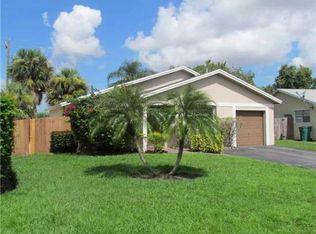 1079 SW 120th Way, Davie, FL 33325