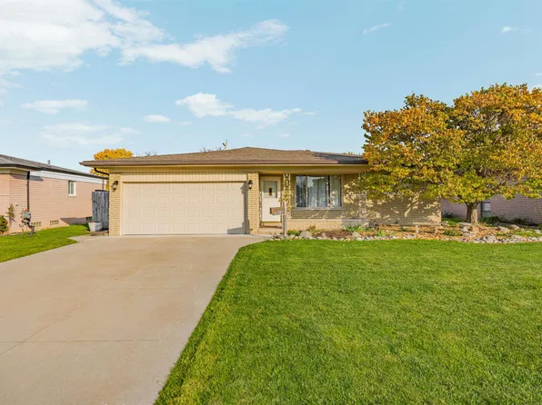 34158 Shearing Dr, Sterling Heights, MI 48312