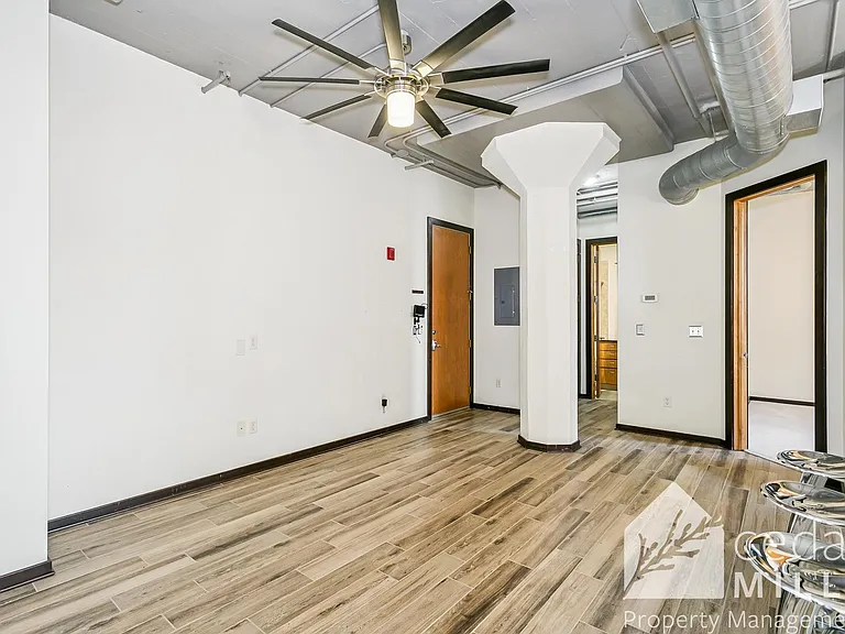 201 S Saint Francis Ave #502 — Photo 6